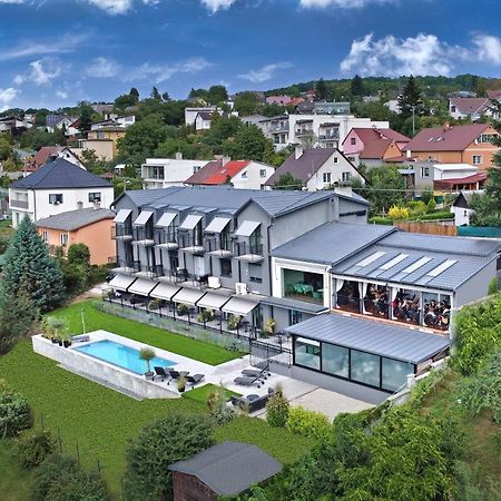 Restaurant & Pension U Hradu Sternberk Exterior photo