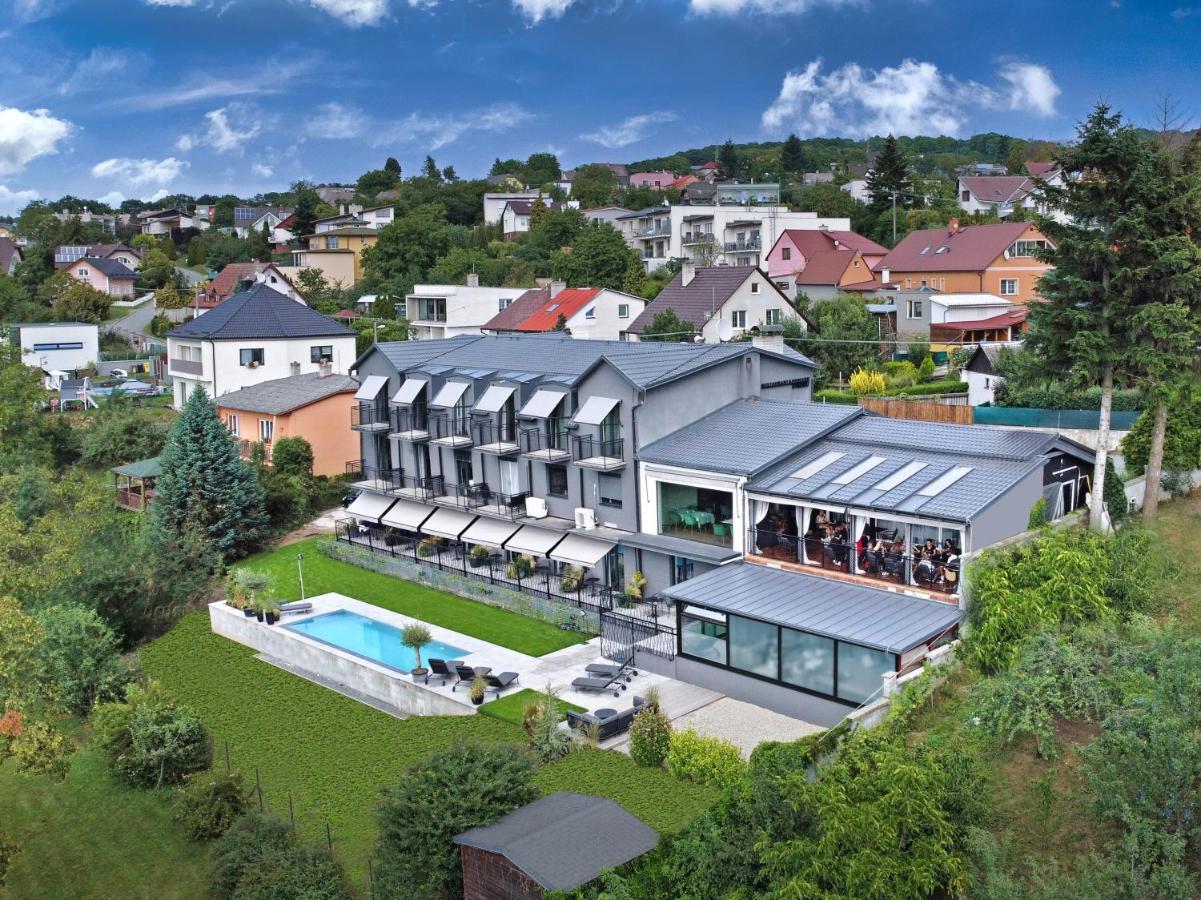 Restaurant & Pension U Hradu Sternberk Exterior photo